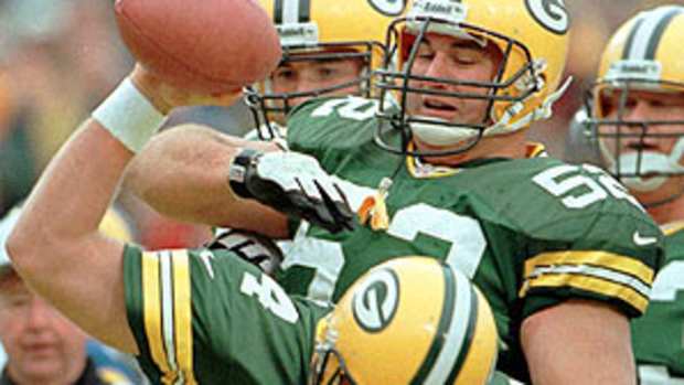brett-favre-frank-winters.jpg